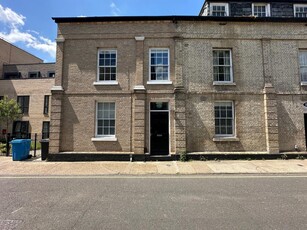 2 bedroom semi-detached house for rent in Lower Brook Street, Ipswich, IP4