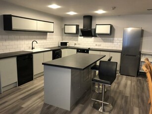3 bedroom apartment for rent in Ahlux Court, Millwright Street, Leeds, West Yorkshire, LS2