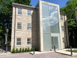 3 bedroom apartment for rent in Clarence Drive, Harrogate, HG1