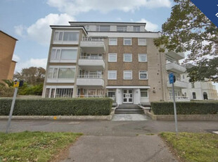 3 bedroom apartment for rent in Earls Avenue, Folkestone, CT20