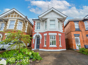 3 bedroom detached house for sale in Irving Road, Southbourne, BH6
