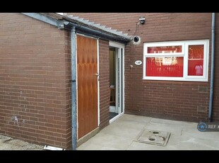 3 bedroom end of terrace house for rent in Beckhill Gate, Leeds, LS7