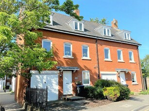 3 bedroom end of terrace house for rent in St. Peters Grove, Canterbury, Kent, CT1