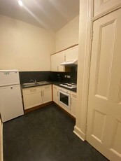 3 bedroom flat for rent in Bellevue Road, Bellevue, Edinburgh, EH7