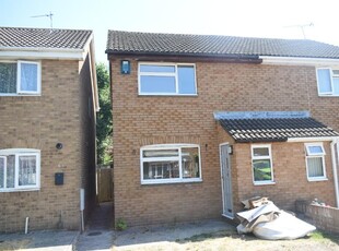 3 bedroom semi-detached house for rent in Tamar Gardens,West End,Southampton,SO18