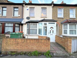 3 bedroom terraced house for rent in Wellington Road, East Ham, E6