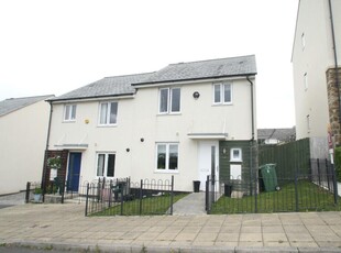 3 bedroom terraced house for rent in Whitehaven Way, Southway, Plymouth, PL6