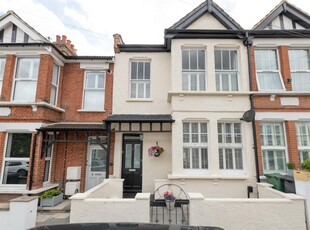 3 bedroom terraced house for sale in Connaught Road, Chingford, E4