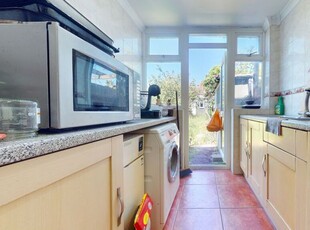 3 bedroom terraced house for sale London, SW16 6NT