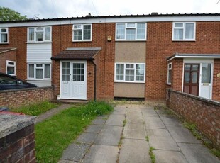 3 bedroom terraced house to rent Slough, SL3 7EX