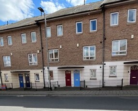 3 bedroom town house to rent Exeter, EX1 1DL