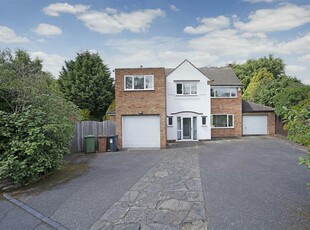 4 bedroom detached house for rent in Dunsmore Grove, Solihull, B91