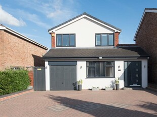 4 bedroom detached house for sale in Avery Road, Sutton Coldfield, B73