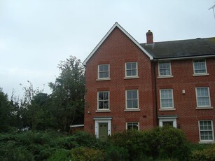 4 bedroom end of terrace house for rent in Barwell Road, Bury St Edmunds, IP33