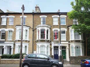 4 bedroom flat for rent in Kellett Road, Brixton, SW2