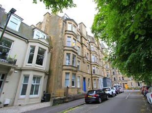4 bedroom flat for rent in Westhall Gardens, Bruntsfield, Edinburgh, EH10