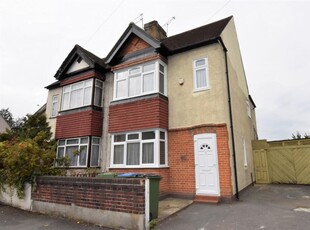 4 bedroom house for rent in Eastcombe Avenue, London, SE7
