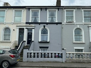 4 bedroom house for rent in Marine Parade, Sheerness, ME12