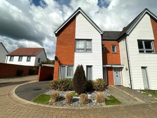4 bedroom house for rent in Rupert Turrall Place, ASHFORD, TN23