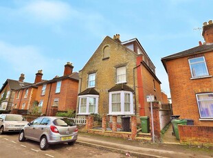 4 bedroom semi-detached house for rent in Dapdune Road, Guildford, Surrey, GU1