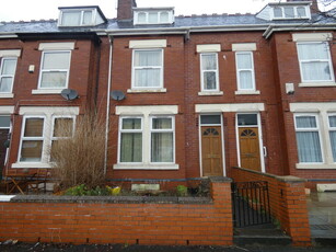 4 bedroom terraced house for rent in Ayres Road, Old Trafford, M16