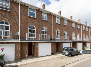 4 bedroom terraced house for rent in John Street, Southampton, SO14