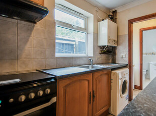 4 bedroom terraced house for rent in Lottie Road - 2 bath student property, B29