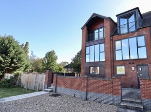 4 bedroom town house for sale in Dixon Street, Lincoln, LN6