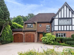 5 bedroom detached house for rent in Camden Park Road Chislehurst BR7