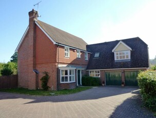 5 bedroom detached house for rent in Hyders Forge, Plaxtol, Sevenoaks, Kent, TN15