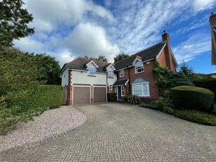 5 bedroom detached house for rent in Whitefields Gate, Solihull, West Midlands, B91