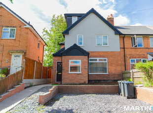 5 bedroom end of terrace house for rent in Harvington Road, Selly Oak, B29