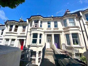5 bedroom flat for rent in Ditchling Rise, Brighton, BN1