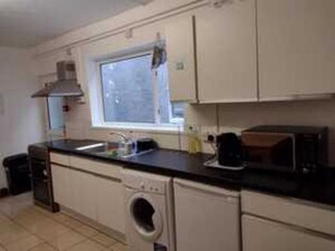 5 bedroom terraced house to rent Swansea, SA1 4LU