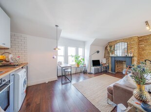 Camberwell Road, London - 2 bedroom flat