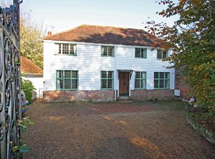 Detached house to rent in High Street, Hawkhurst, Cranbrook TN18