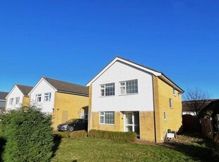Detached house to rent in West End, Surrey GU24