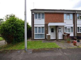 End terrace house to rent in Almond Grove, Hempstead, Gillingham ME7