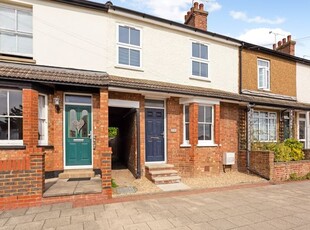 End terrace house to rent in High Street, London Colney, St.Albans AL2