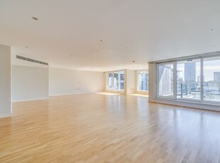 Flat for sale in Courtyard House, Imperial Wharf SW6