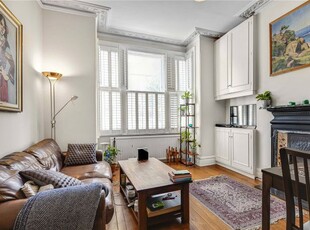 Flat for sale in Ringmer Avenue, London SW6