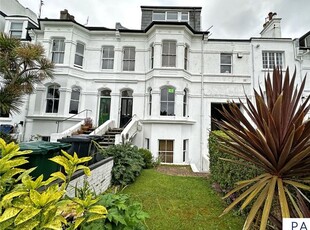 Flat to rent in Clermont Road, Brighton, East Sussex BN1