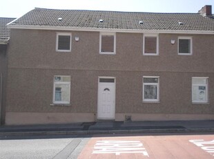 Flat to rent in Commercial Road, Port Talbot SA13