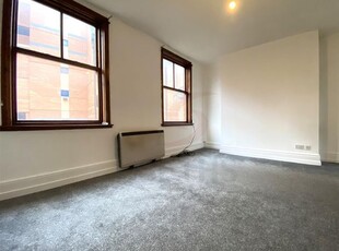 Flat to rent in East Bond Street, City Centre, Leicester LE1