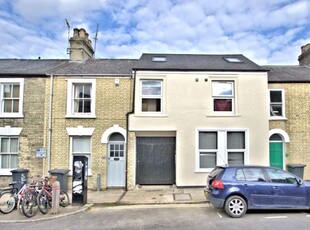 Flat to rent in Gwydir Street, Cambridge CB1
