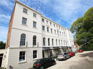 Flat to rent in Heritage Court, Castle Hill, Reading, Berkshire RG1