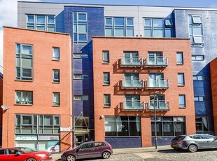 Flat to rent in Oldham Street, Liverpool L1