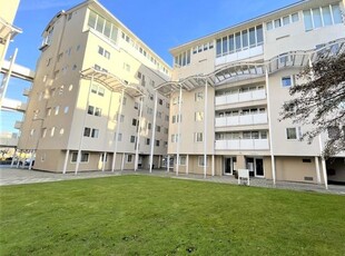 Flat to rent in Royal Quay, Liverpool L3