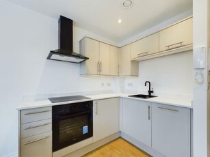 Flat to rent Sheffield, S1 2DW