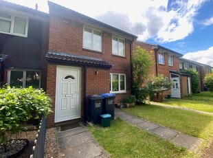 Maisonette to rent in The Squirrels, Welwyn Garden City AL7